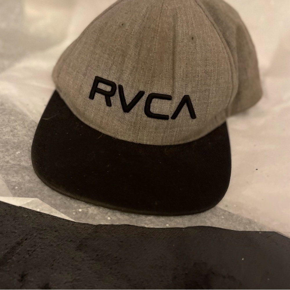 RVCA Two-Tone Gray and Black Hat